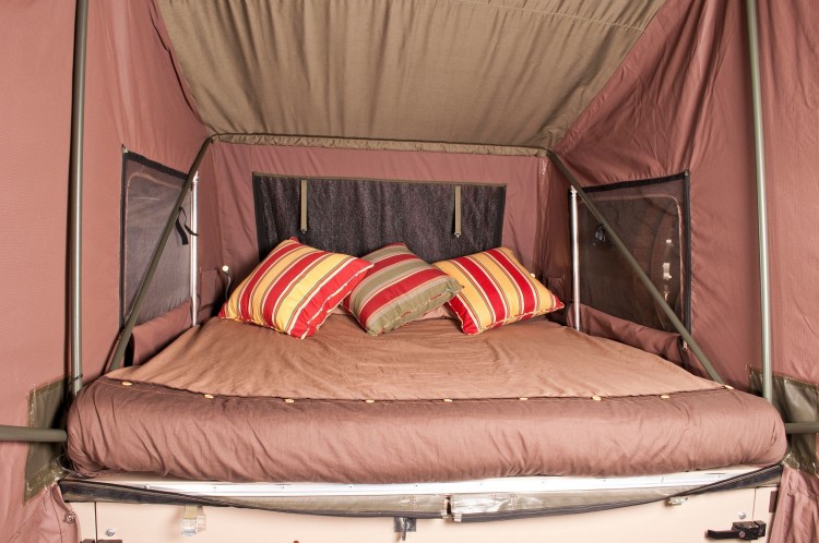 Summit-Everest-camper-Off-road-trailer-camping-trailer-4x4-camper-tent-interior-tent-bed-large-bed.jpg
